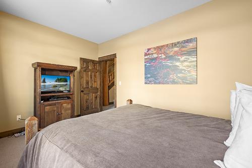 M1-A-1351 Gerry Sorensen Way, Kimberley, BC - Indoor Photo Showing Bedroom