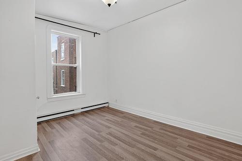 Primary bedroom - 2324 Av. Belgrave, Montréal (Côte-Des-Neiges/Notre-Dame-De-Grâce), QC - Indoor Photo Showing Other Room
