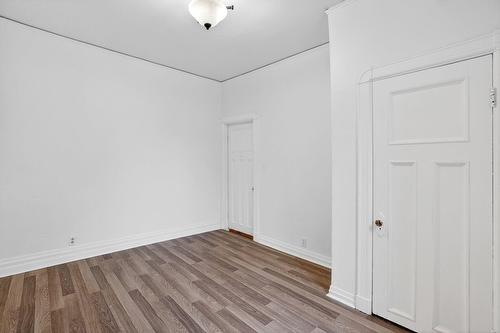 Primary bedroom - 2324 Av. Belgrave, Montréal (Côte-Des-Neiges/Notre-Dame-De-Grâce), QC - Indoor Photo Showing Other Room