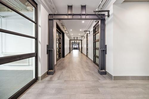 Corridor - 110-148 Ch. Watchorn, Morin-Heights, QC - Indoor Photo Showing Other Room