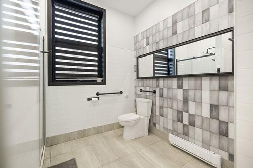 Bathroom - 122-148 Ch. Watchorn, Morin-Heights, QC - Indoor Photo Showing Bathroom