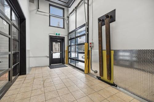 Shipping (door/dock) - 122-148 Ch. Watchorn, Morin-Heights, QC - Indoor Photo Showing Other Room