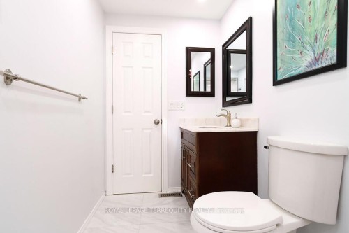 3068 Cantelon Crescent, Mississauga, ON - Indoor Photo Showing Bathroom