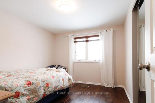 3068 Cantelon Crescent, Mississauga, ON - Indoor Photo Showing Bedroom