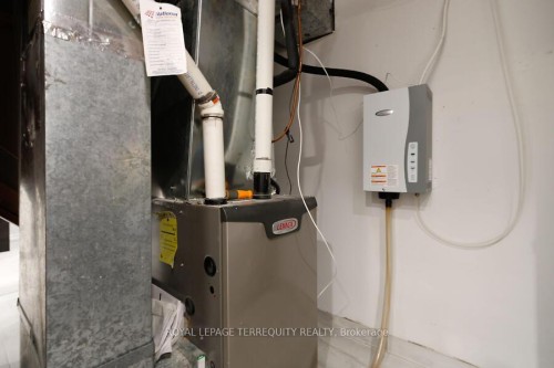 3068 Cantelon Crescent, Mississauga, ON - Indoor Photo Showing Basement