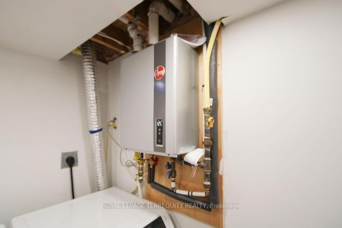 3068 Cantelon Crescent, Mississauga, ON - Indoor Photo Showing Basement