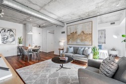 405-51 Trolley Crescent  Toronto, ON M5A 0E9