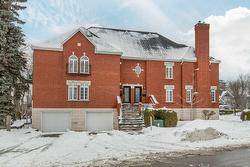 4727 Crois. des Îles  Laval (Chomedey), QC H7W 5J2