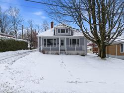 480 Rue May  Coaticook, QC J1A 1S9