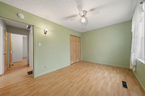 Chambre à coucher - 480 Rue May, Coaticook, QC - Indoor Photo Showing Other Room