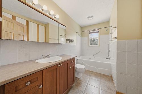 Salle de bains - 480 Rue May, Coaticook, QC - Indoor Photo Showing Bathroom