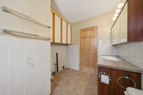 Salle de bains - 480 Rue May, Coaticook, QC - Indoor Photo Showing Bathroom
