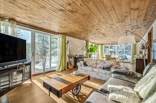 Salon - 977 Ch. Notre-Dame, Sainte-Adèle, QC - Indoor Photo Showing Living Room