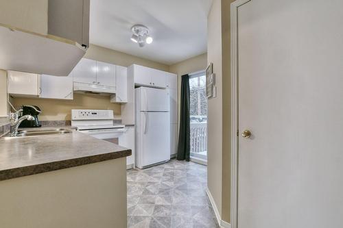 Cuisine - 811 Rue Primeau, Saint-Eustache, QC 