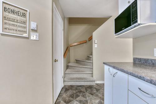 Escalier - 811 Rue Primeau, Saint-Eustache, QC 