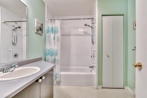 Salle de bains - 811 Rue Primeau, Saint-Eustache, QC 