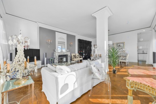 Living Room - 901-801 Rue De La Commune E., Montréal (Ville-Marie), QC - Indoor Photo Showing Living Room With Fireplace