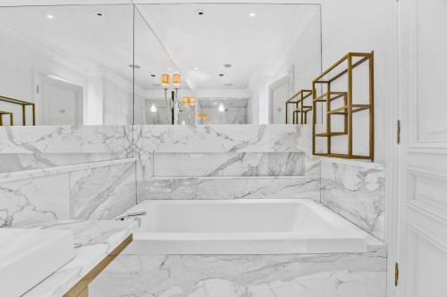 Master Bathroom - 901-801 Rue De La Commune E., Montréal (Ville-Marie), QC - Indoor Photo Showing Other Room