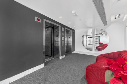 Elevator - 901-801 Rue De La Commune E., Montréal (Ville-Marie), QC - Indoor Photo Showing Other Room