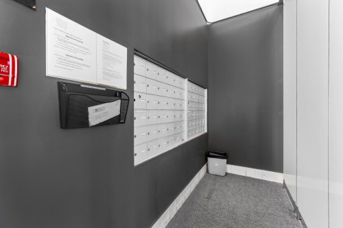 Mud Room - 901-801 Rue De La Commune E., Montréal (Ville-Marie), QC - Indoor Photo Showing Other Room