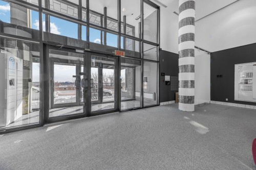 Mud Room - 901-801 Rue De La Commune E., Montréal (Ville-Marie), QC - Indoor Photo Showing Other Room