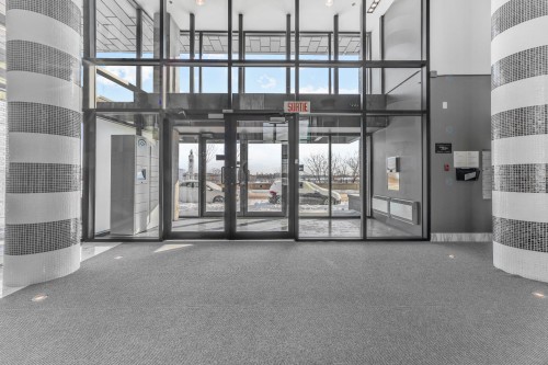 Mud Room - 901-801 Rue De La Commune E., Montréal (Ville-Marie), QC - Indoor Photo Showing Other Room