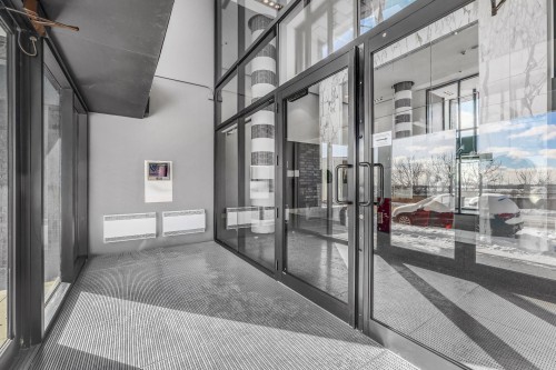 Mud Room - 901-801 Rue De La Commune E., Montréal (Ville-Marie), QC - Indoor Photo Showing Other Room