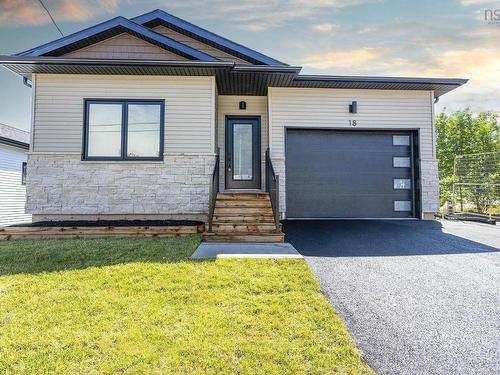 18 Whidden Avenue  Wolfville, NS B4P 0A8