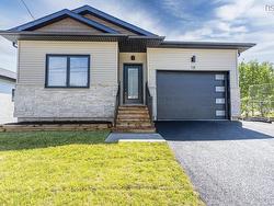 18 Whidden Avenue  Wolfville, NS B4P 0A8