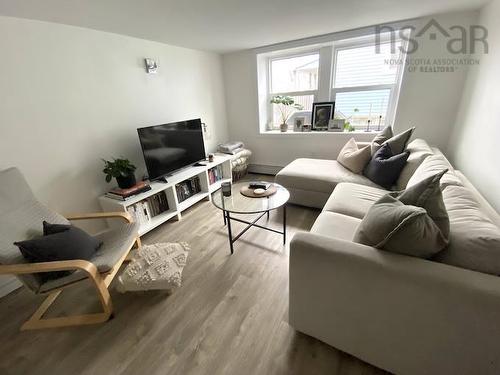 82 Sunnybrae Avenue, Halifax, NS 