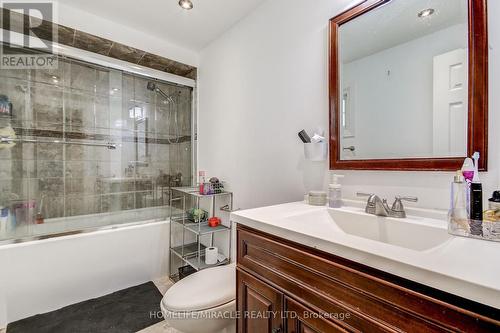 3124 Patrick Crescent, Mississauga, ON - Indoor Photo Showing Bathroom