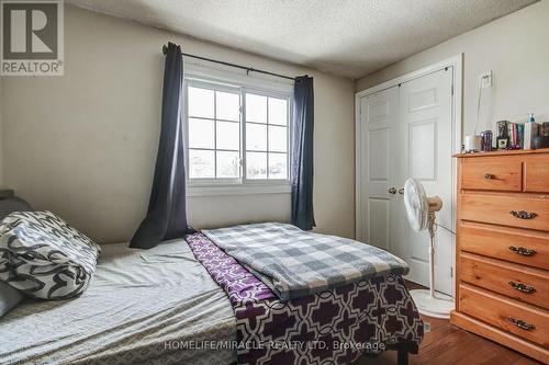 3124 Patrick Crescent, Mississauga, ON - Indoor Photo Showing Bedroom