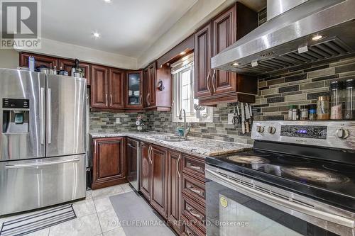 3124 Patrick Crescent, Mississauga, ON - Indoor Photo Showing Kitchen
