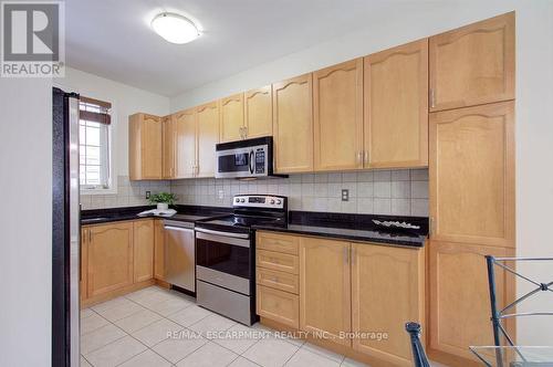 2446 Sutton Drive, Burlington, ON - Indoor Photo Showing Kitchen