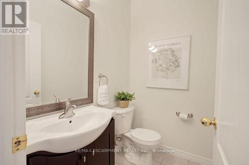 2446 Sutton Drive, Burlington, ON - Indoor Photo Showing Bathroom
