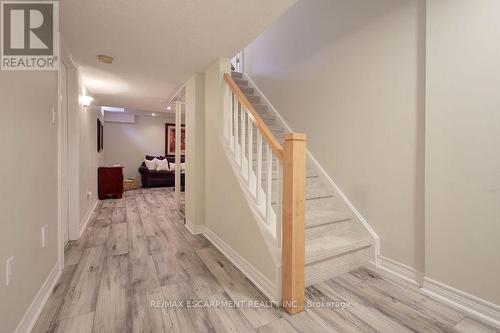 2446 Sutton Drive, Burlington, ON - Indoor Photo Showing Other Room