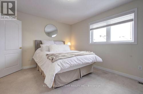 2446 Sutton Drive, Burlington, ON - Indoor Photo Showing Bedroom