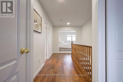 2446 Sutton Drive, Burlington, ON - Indoor Photo Showing Other Room