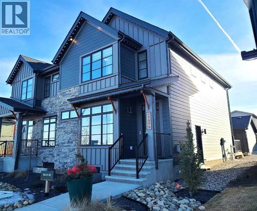 7079 Rangeview Avenue Se, Calgary, AB - Outdoor