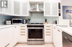 10 704 W 7TH AVENUE  Vancouver, BC V5Z 1B8