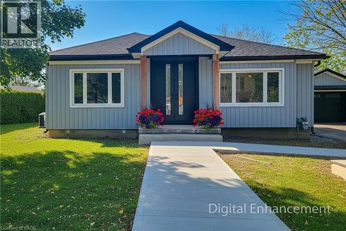 355 RIDGE Road W  Grimsby, ON L3M 4E7