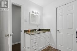 Main Bath with Hall and Primary Access - 