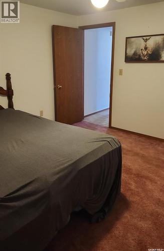 524 Boscurvis Avenue, Oxbow, SK - Indoor Photo Showing Bedroom