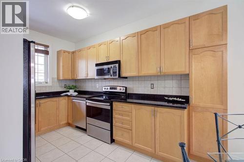 2446 Sutton Drive, Burlington, ON - Indoor Photo Showing Kitchen