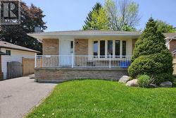 1320 FUNDY COURT  Oshawa, ON L1J 3N4