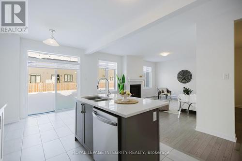 850 Cappamore Drive, Ottawa, ON - Indoor Photo Showing Kitchen With Double Sink