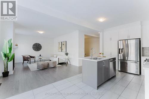 850 Cappamore Drive, Ottawa, ON - Indoor Photo Showing Kitchen With Stainless Steel Kitchen