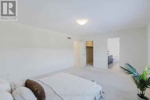 850 Cappamore Drive, Ottawa, ON - Indoor Photo Showing Bedroom