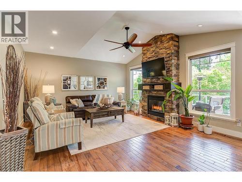 2423 Paramount Drive, West Kelowna, BC - Indoor Photo Showing Living Room With Fireplace