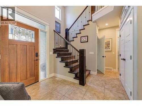 2423 Paramount Drive, West Kelowna, BC - Indoor Photo Showing Other Room